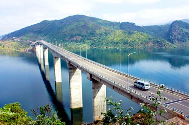Cầu Pá Uôn Sơn La cây cầu giữ kỷ lục có trụ cao nhất Việt Nam 